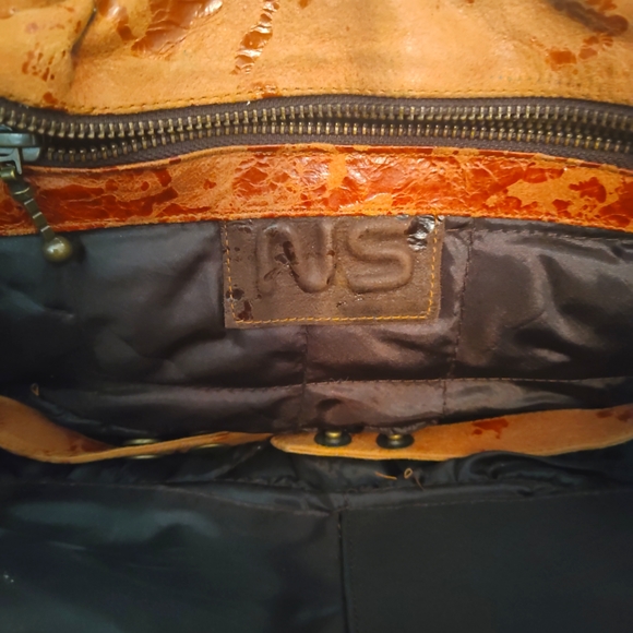 Unique, one of a kind, leather and snake skin bag by Novi Sudiono. - Picture 12 of 12